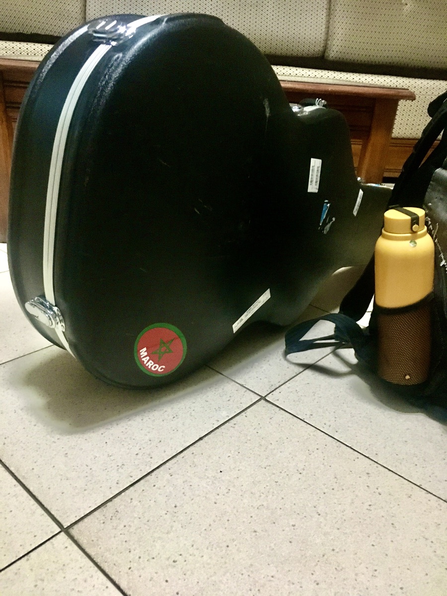 Safi guitar case on the road