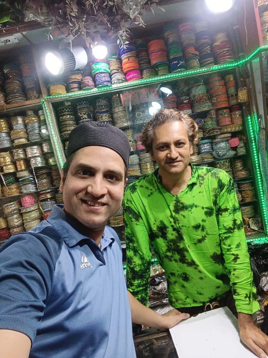 Gaya local shop