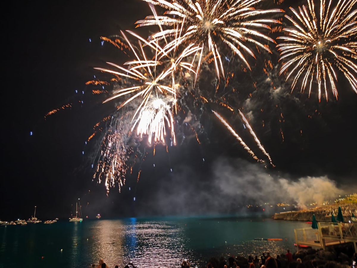 Castro fireworks harbor