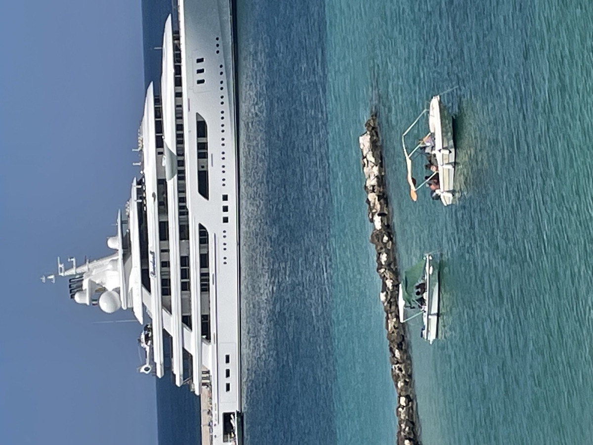 Lecce yacht